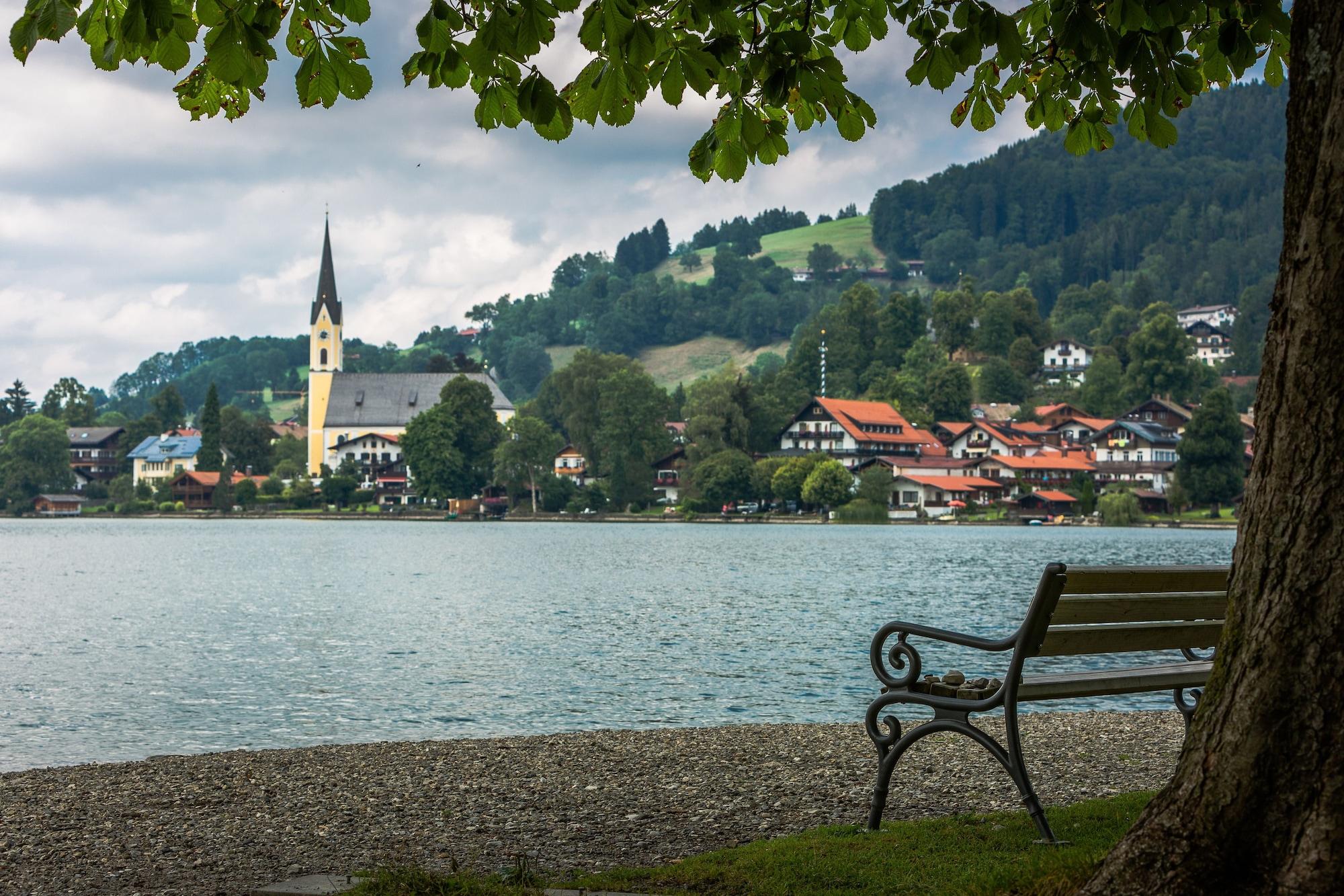 Karma Bavaria Schliersee Buitenkant foto
